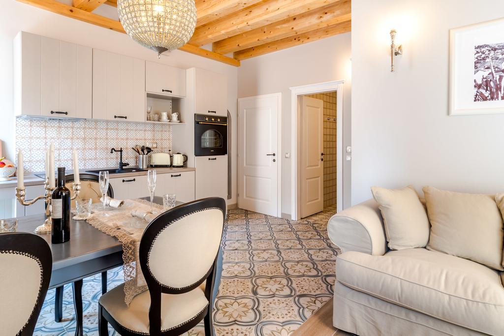 Heritage Suites Zanini Hvar Town Exterior foto