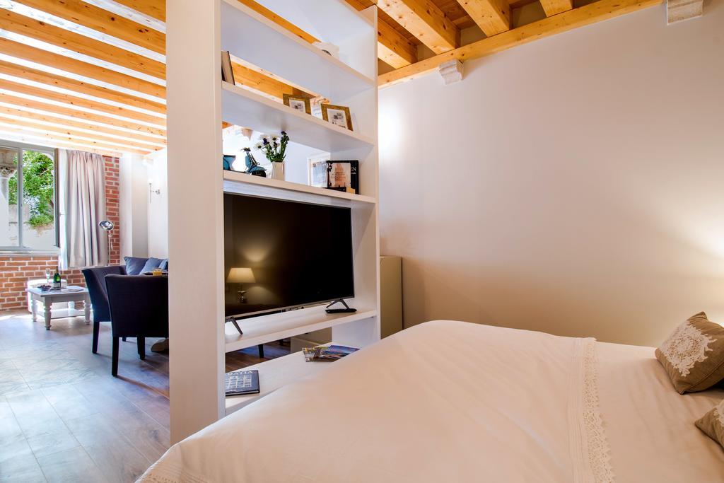 Heritage Suites Zanini Hvar Town Exterior foto